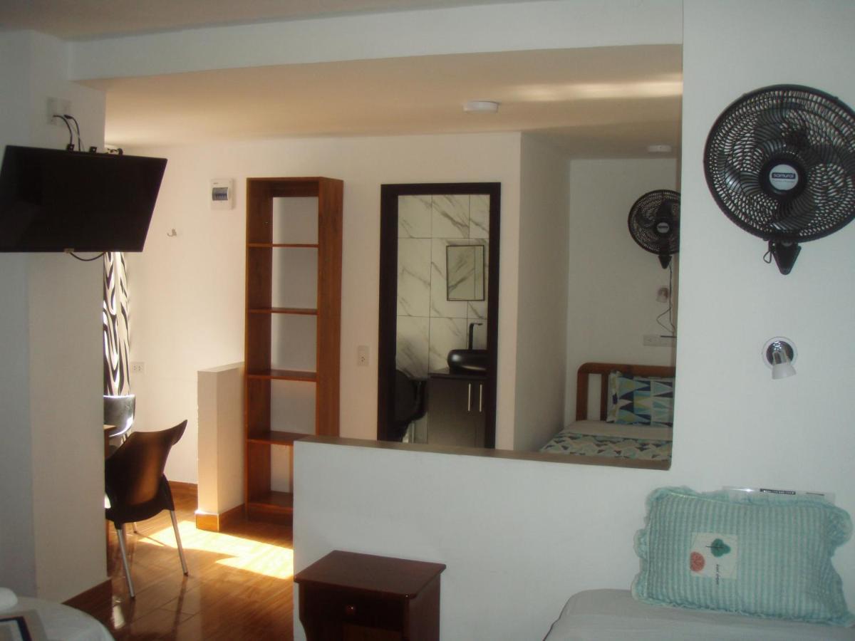 Hostal Limoncocha Тена Екстериор снимка
