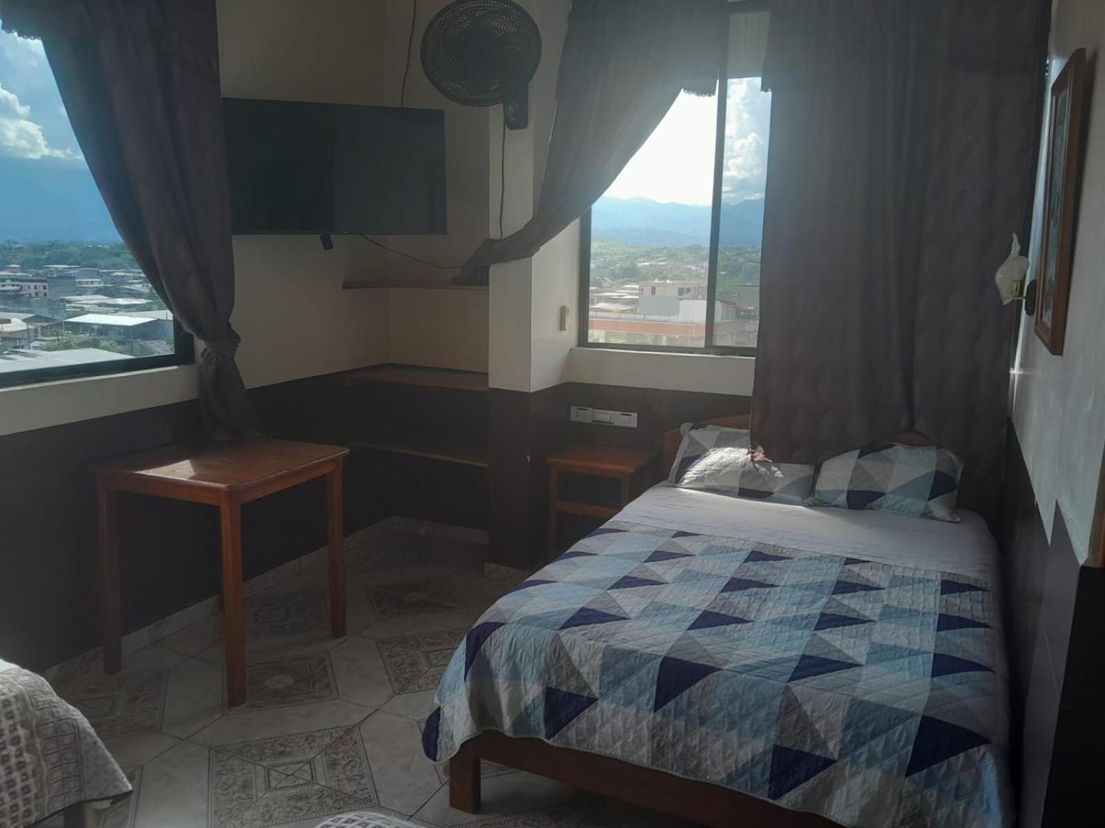 Hostal Limoncocha Тена Екстериор снимка