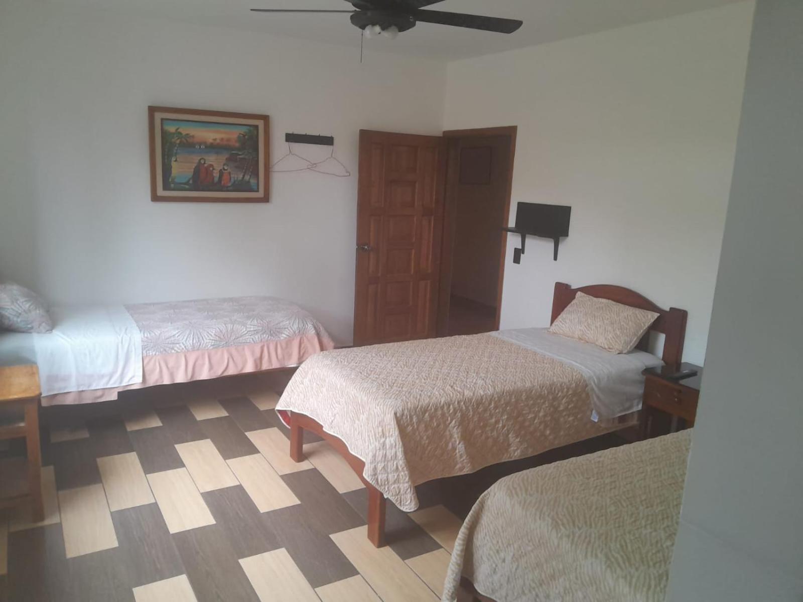 Hostal Limoncocha Тена Екстериор снимка