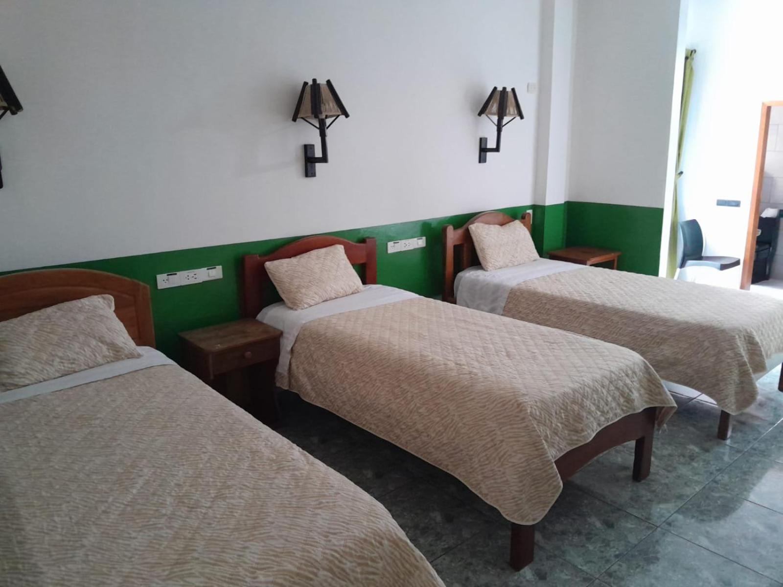 Hostal Limoncocha Тена Екстериор снимка