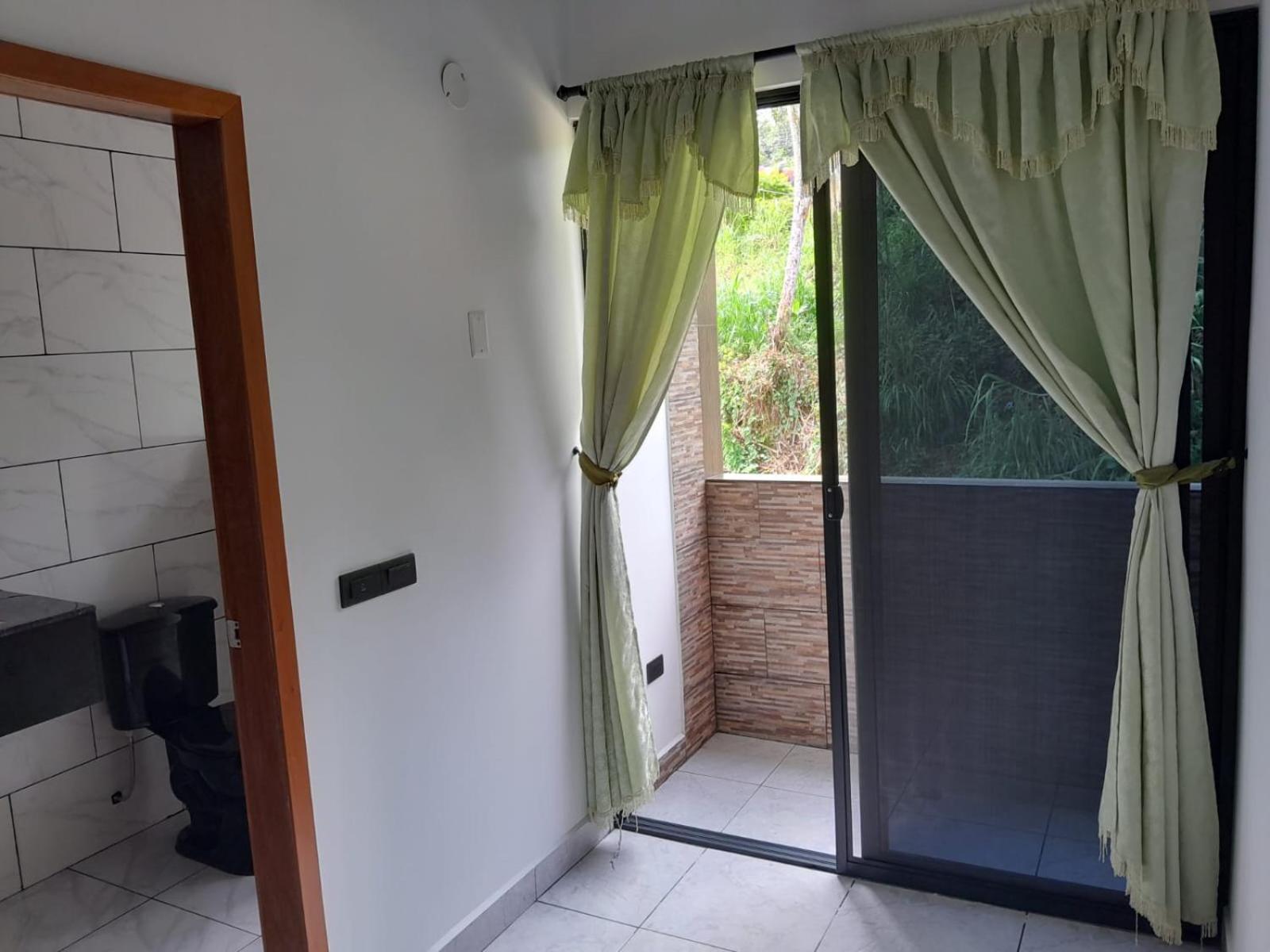 Hostal Limoncocha Тена Екстериор снимка