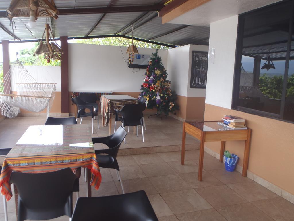 Hostal Limoncocha Тена Екстериор снимка