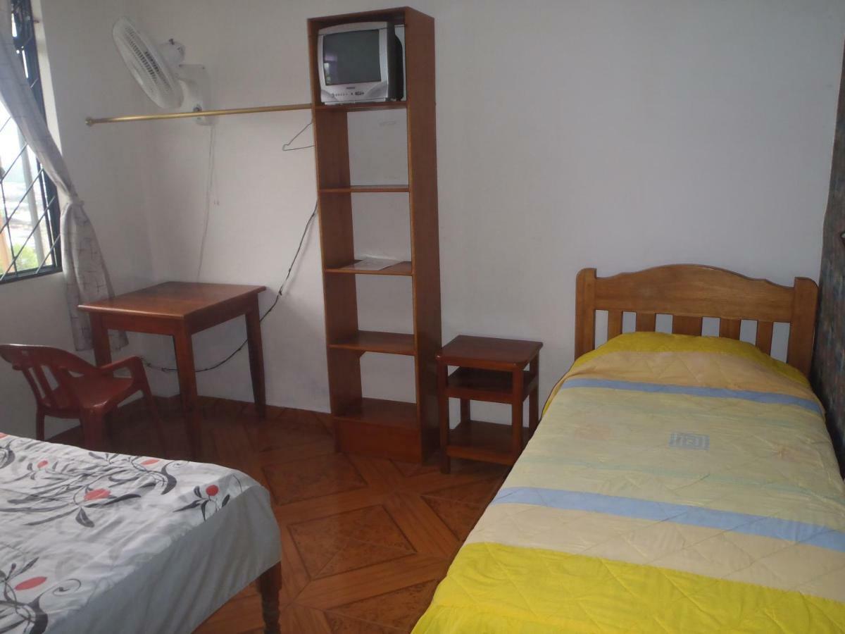 Hostal Limoncocha Тена Екстериор снимка