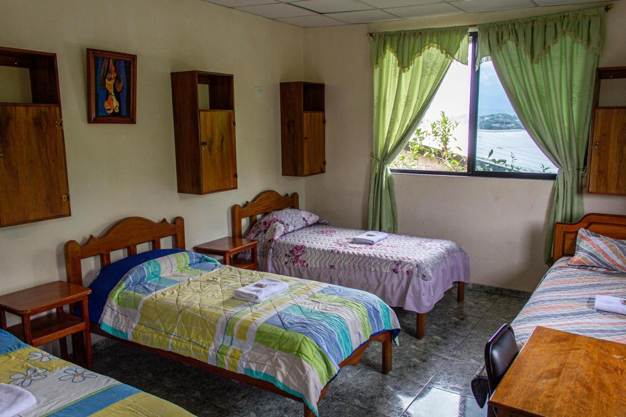 Hostal Limoncocha Тена Екстериор снимка