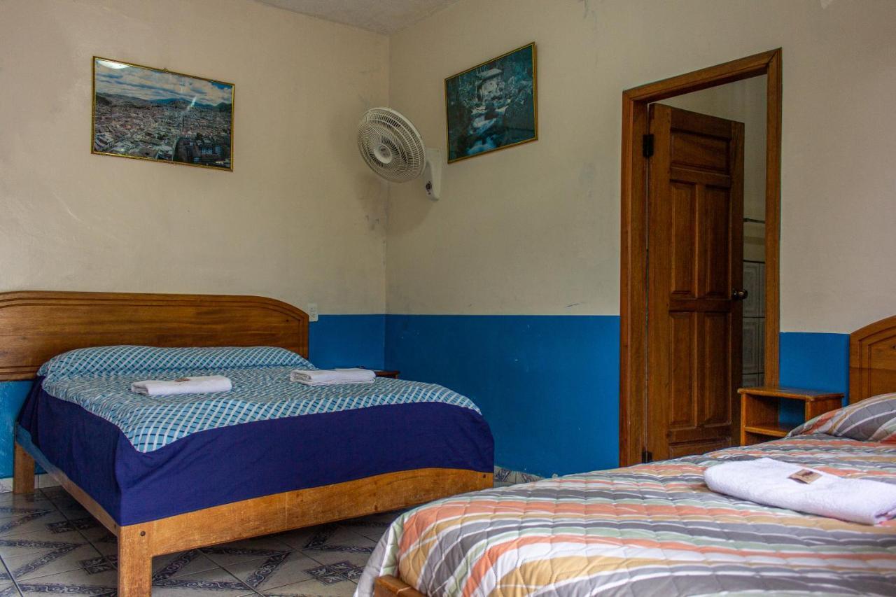 Hostal Limoncocha Тена Екстериор снимка